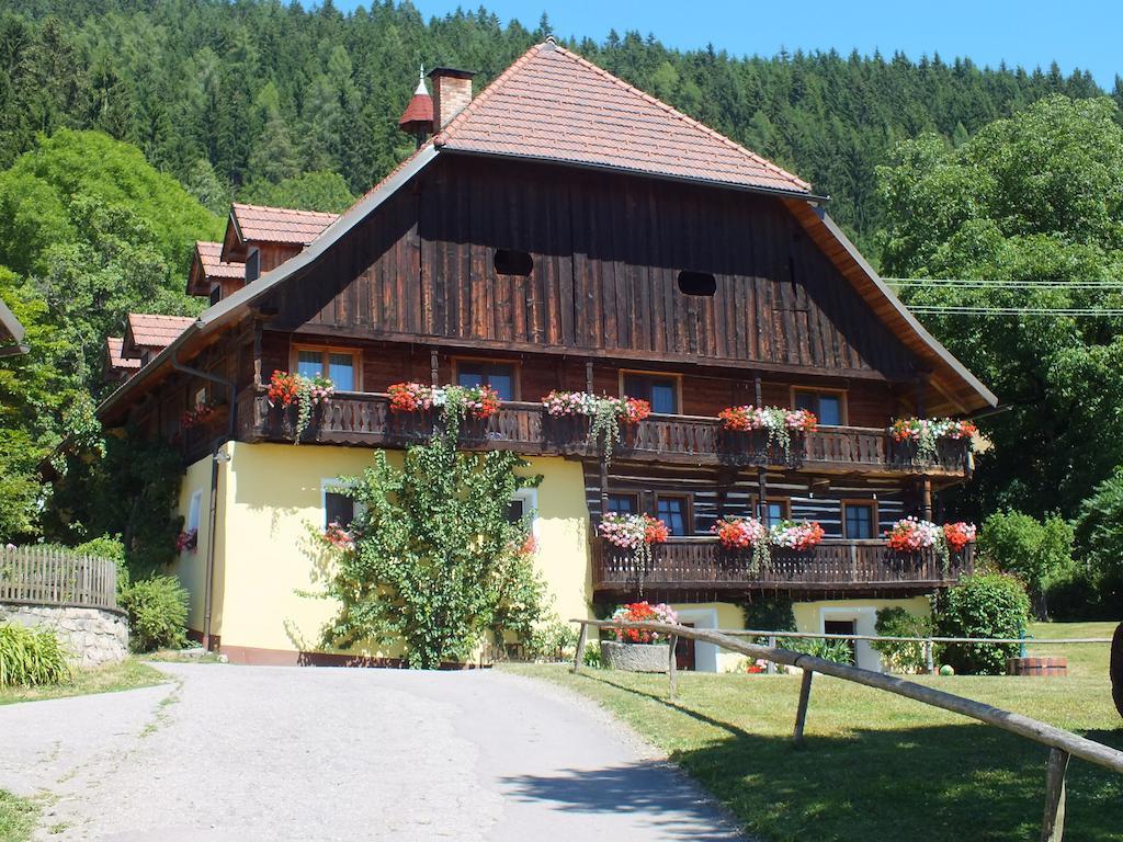 Steurer Hof Apartamento Liebenfels Exterior foto